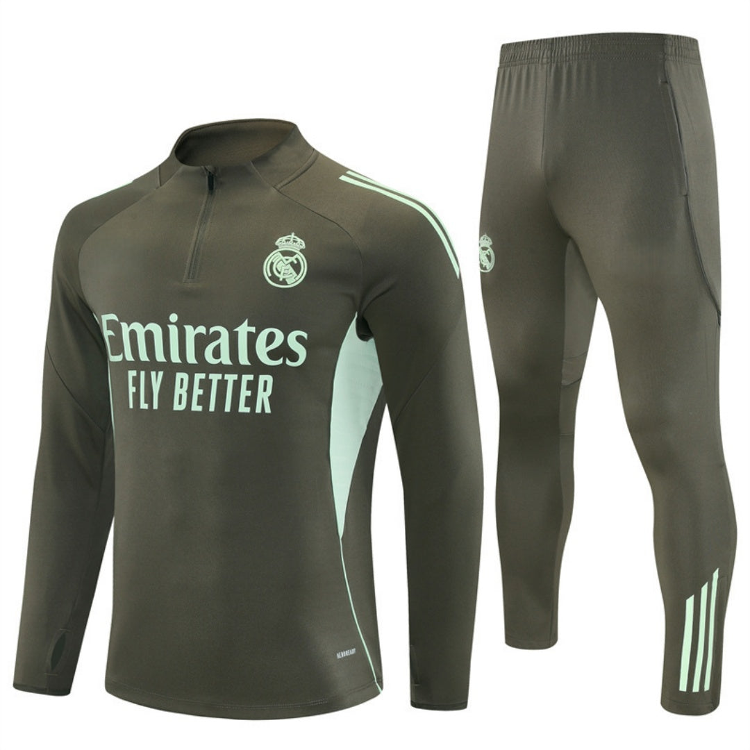 25/26 Ensemble  Real Madrid green Spécial