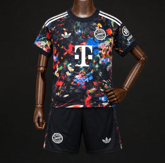 26/27 Ensemble Enfant  Bayern Munich Oktoberfest