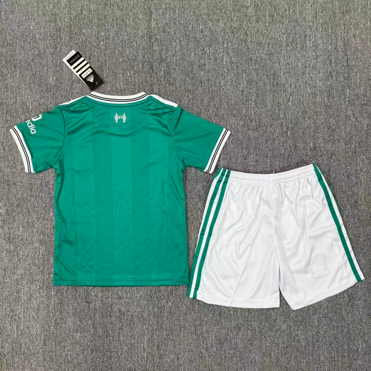 25/26 Ensemble Enfant  Liverpool  Extérieur