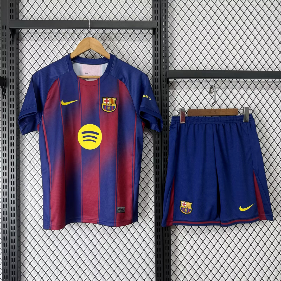 Ensemble 25/26 Barcelone Domicile Adult