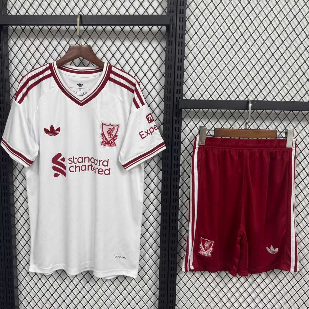 Ensemble 26/27  Liverpool Extérieur Adult