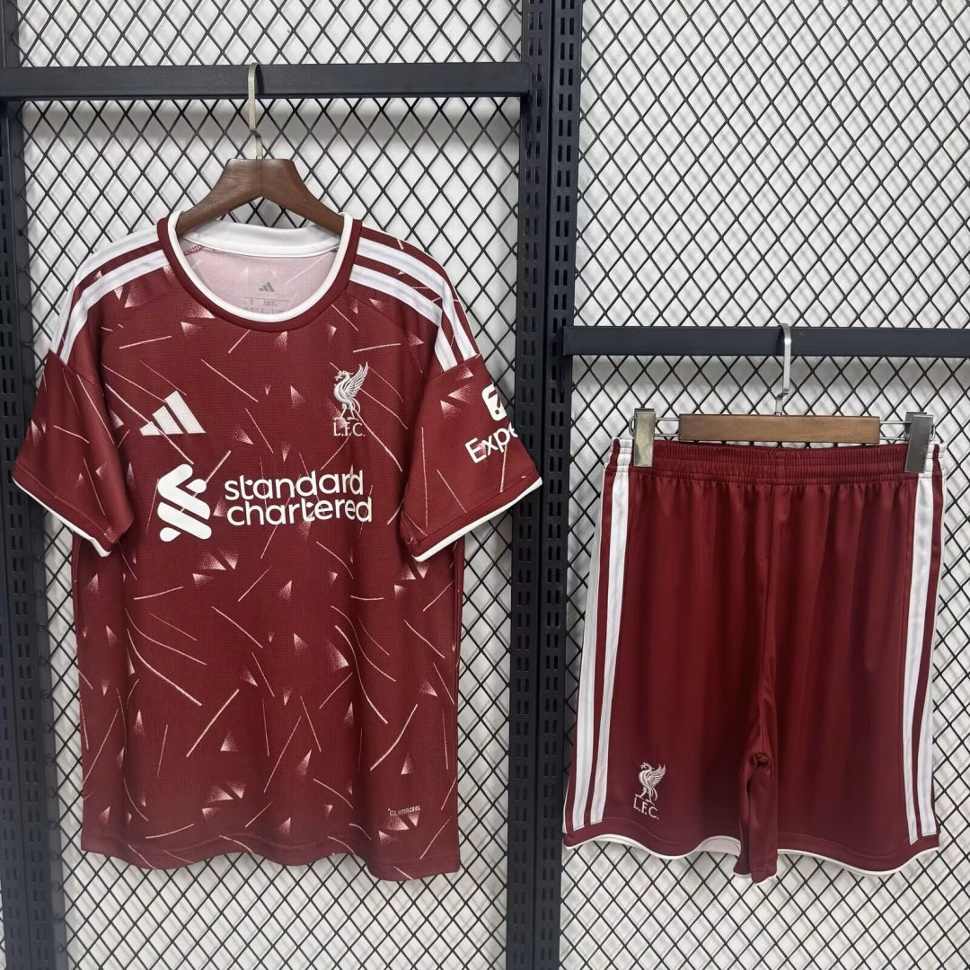 Ensemble 26/27  Liverpool Domicile Adult